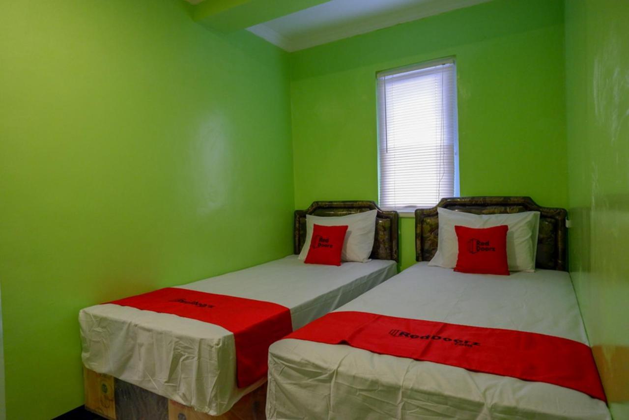 Reddoorz @ Jalan Gatot Subroto Semarang Hotell Eksteriør bilde