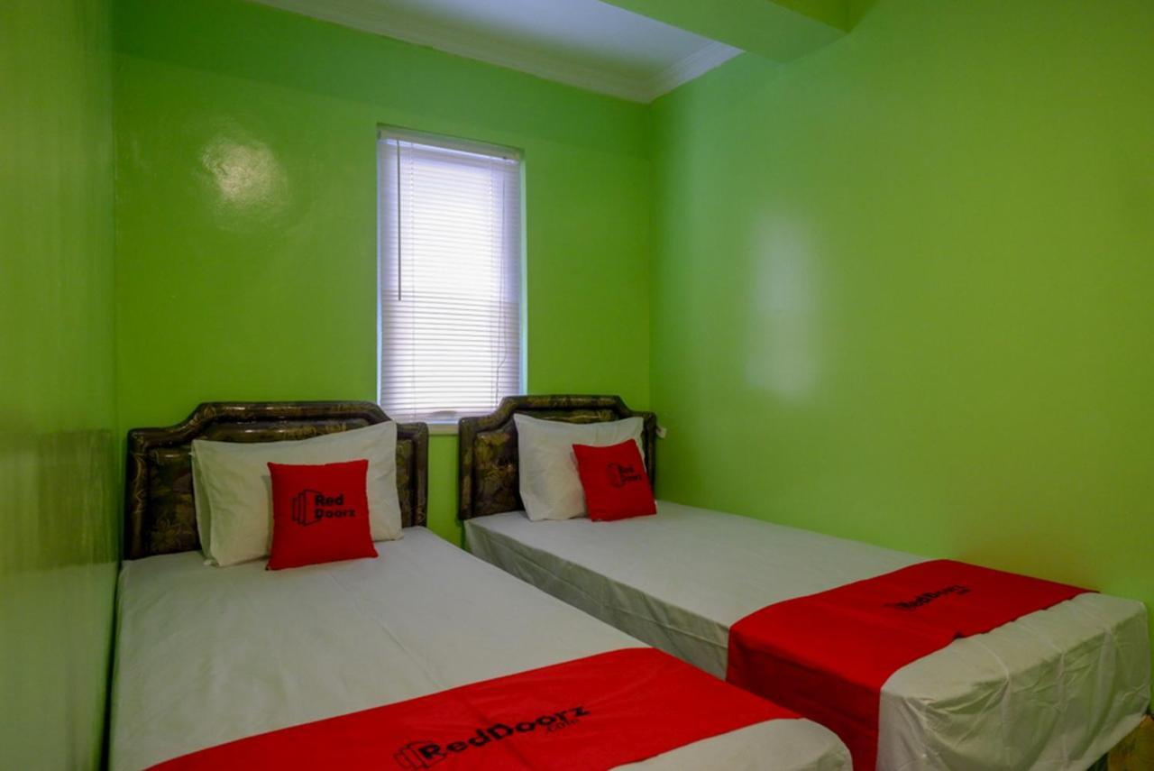 Reddoorz @ Jalan Gatot Subroto Semarang Hotell Eksteriør bilde