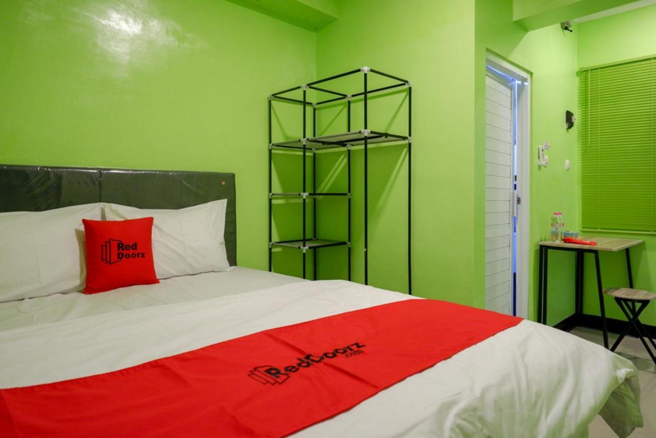 Reddoorz @ Jalan Gatot Subroto Semarang Hotell Eksteriør bilde